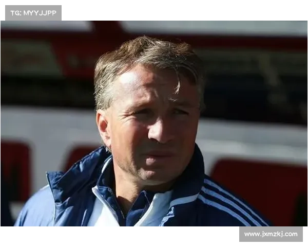 克卢日主帅佩特莱斯库轮换8名主力遭质疑是否轻视资格赛进程